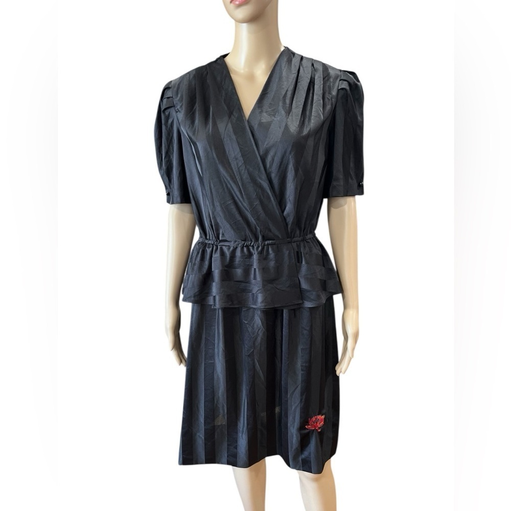 Vintage 80s Zoey T black shiny peplum dress deep v reworked embroidered flower-L